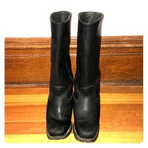 Frye campus boot size 6 black